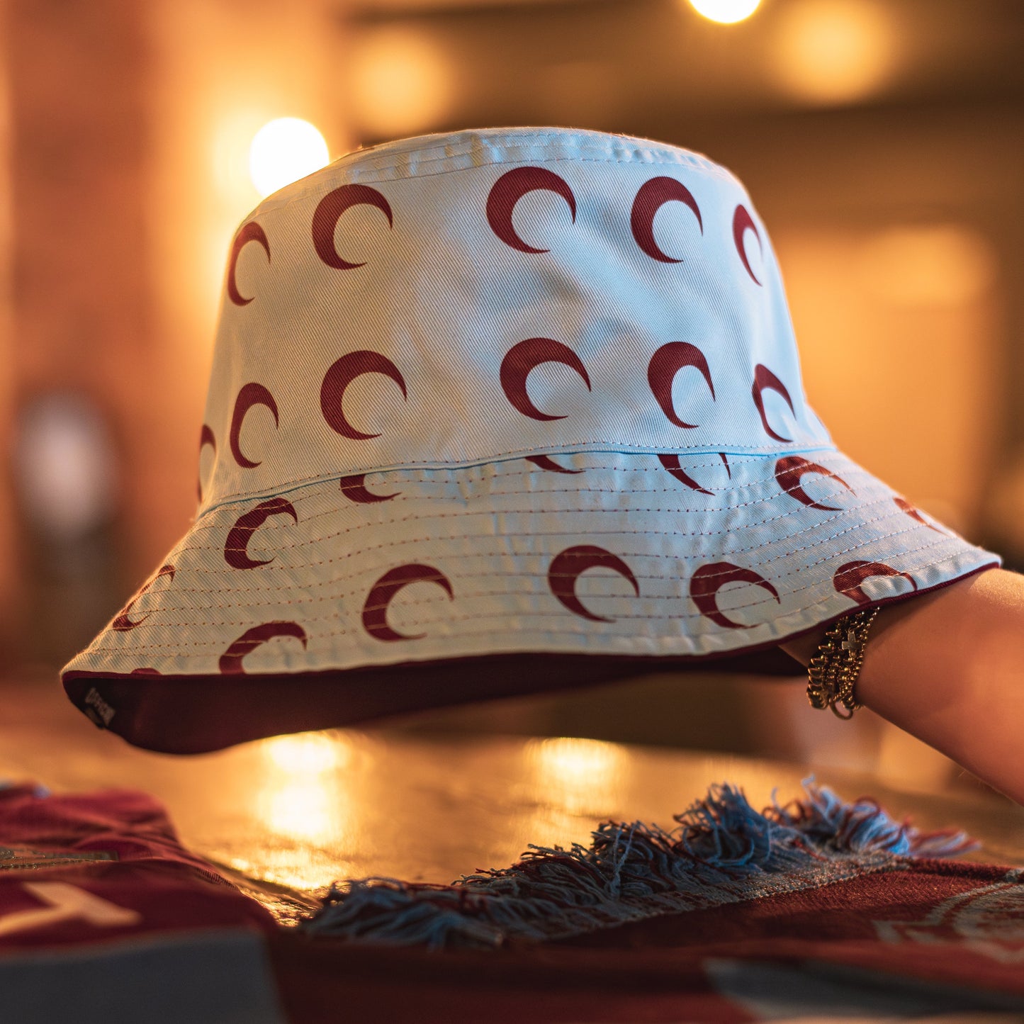Reversible Triumph Classic Crest Bucket Hat