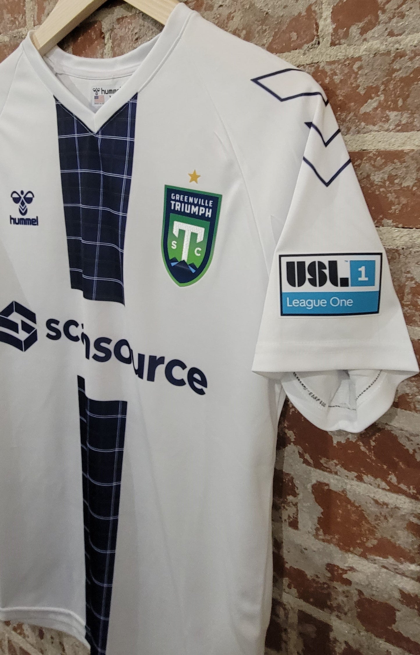 2022 Triumph Women's White Kit