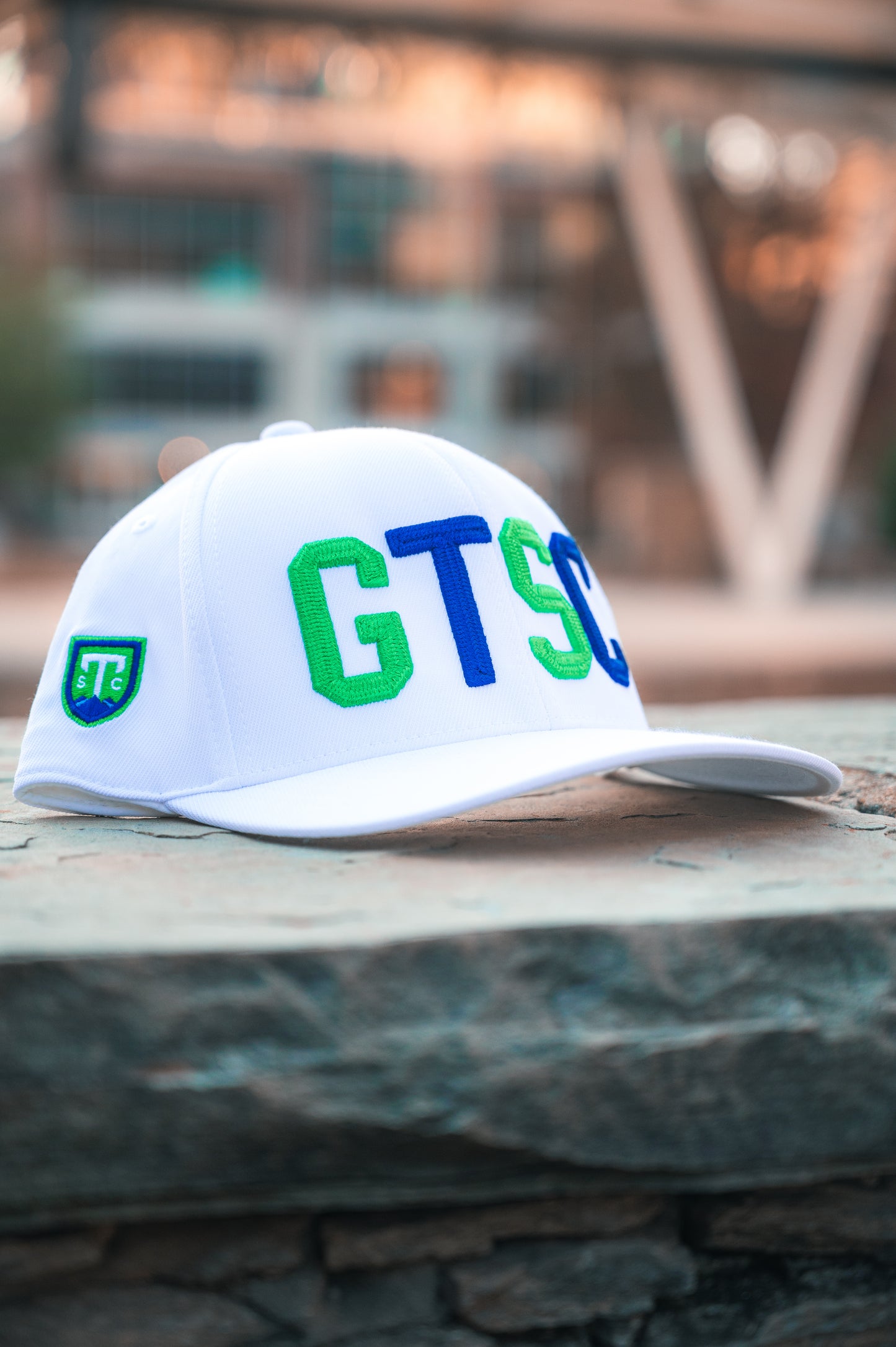 G-Fore GTSC Stretch Twill Snapback - Green and Navy on White